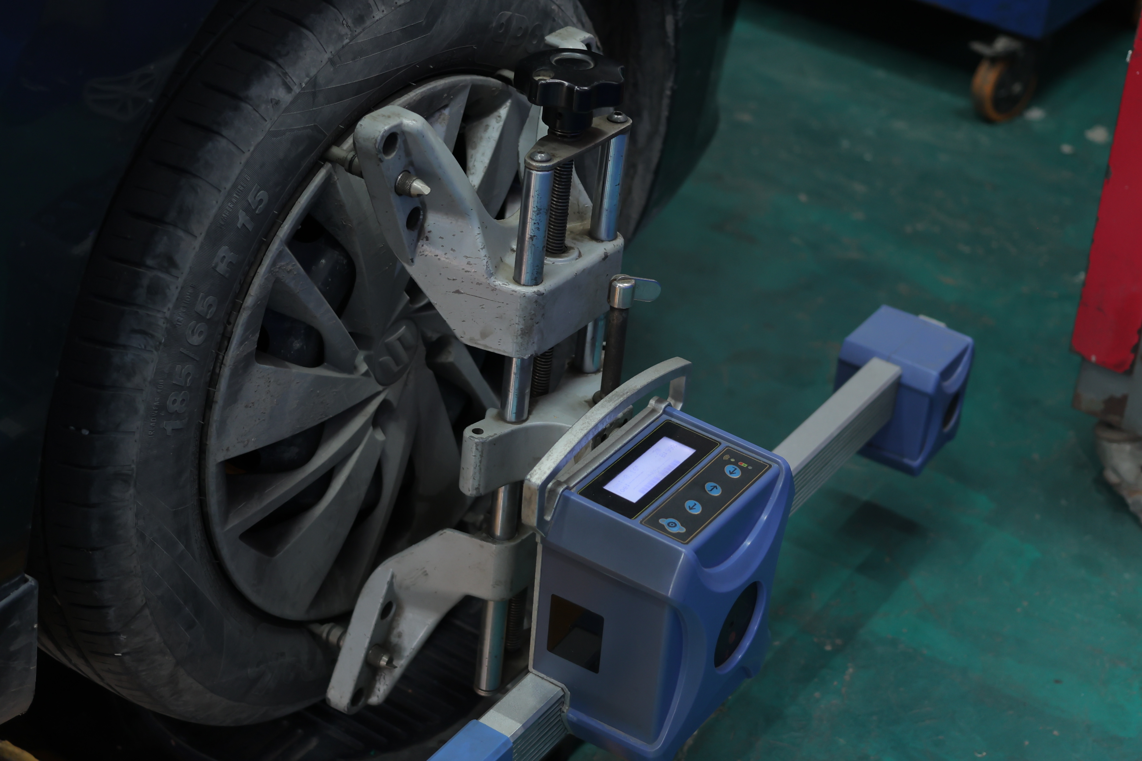 Wheel Alignment and Balancing Service